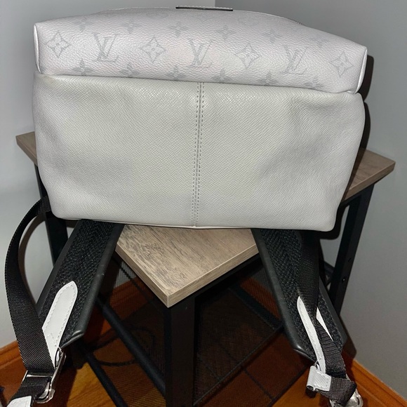LOUIS VUITTON Taigarama Discovery Backpack LIMITED EDITION - Picture 8 of 8